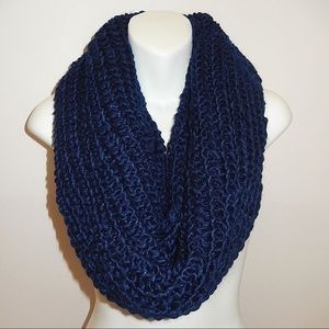 Chunky Solid Rib Knit Infinity Scarf  Navy